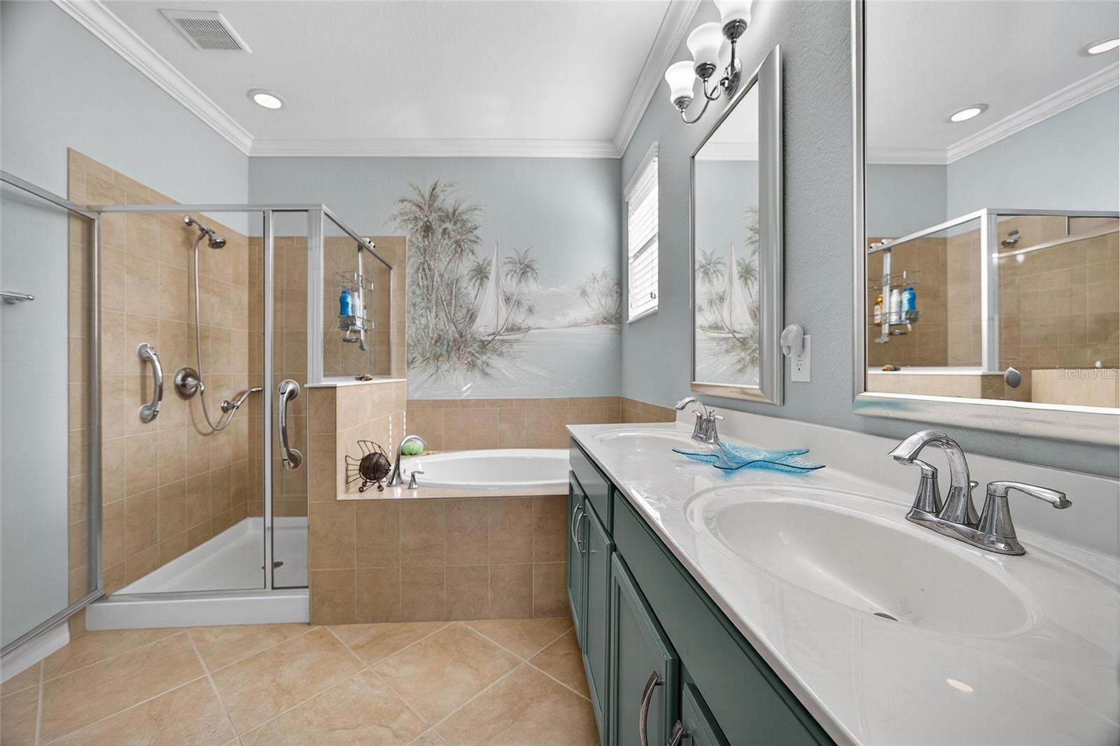 Image 18 of 39 For 2877 Via Piazza Loop