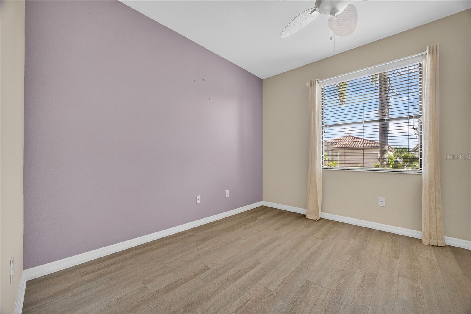 Image 22 of 39 For 2877 Via Piazza Loop