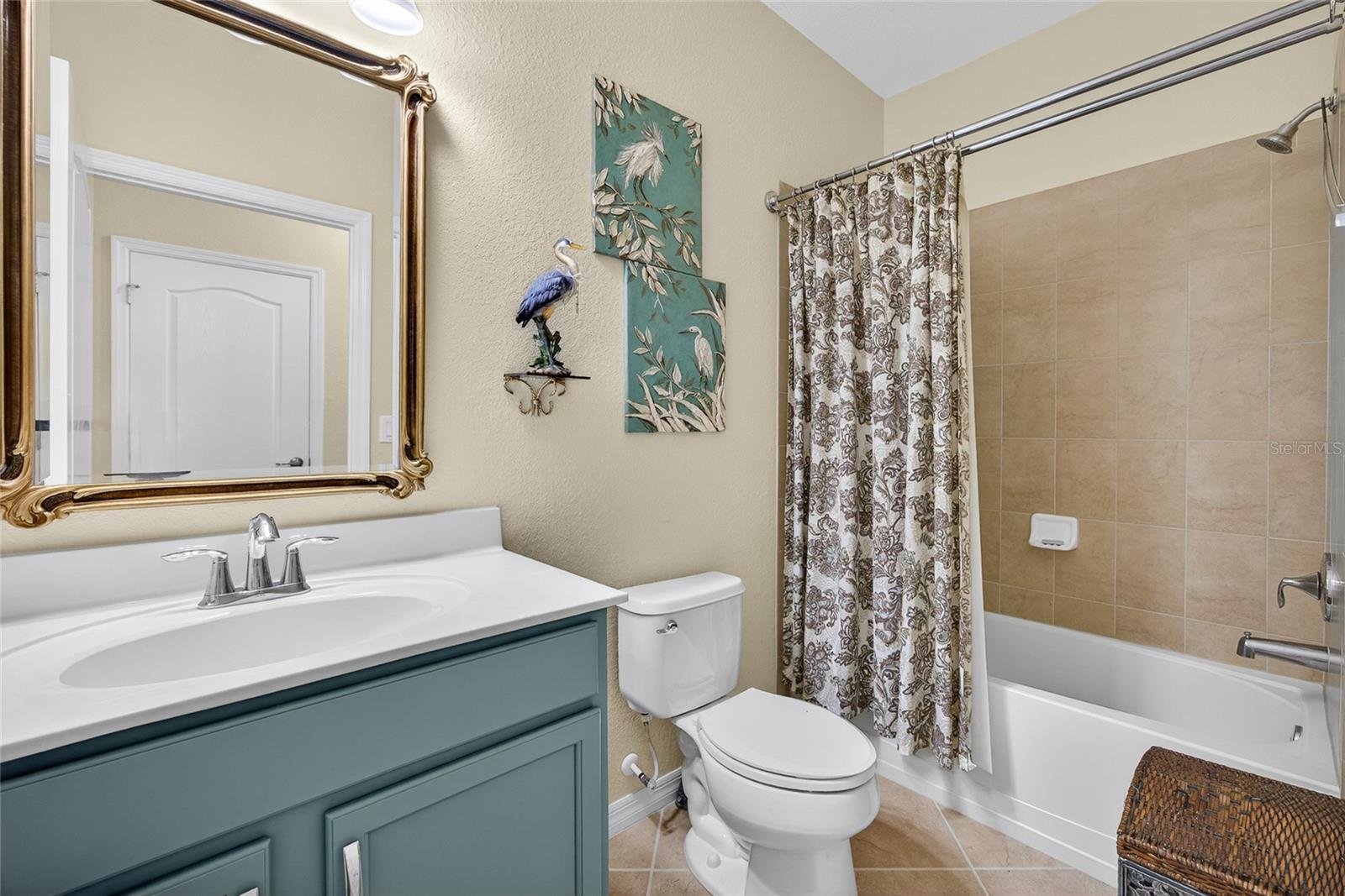 Image 23 of 39 For 2877 Via Piazza Loop