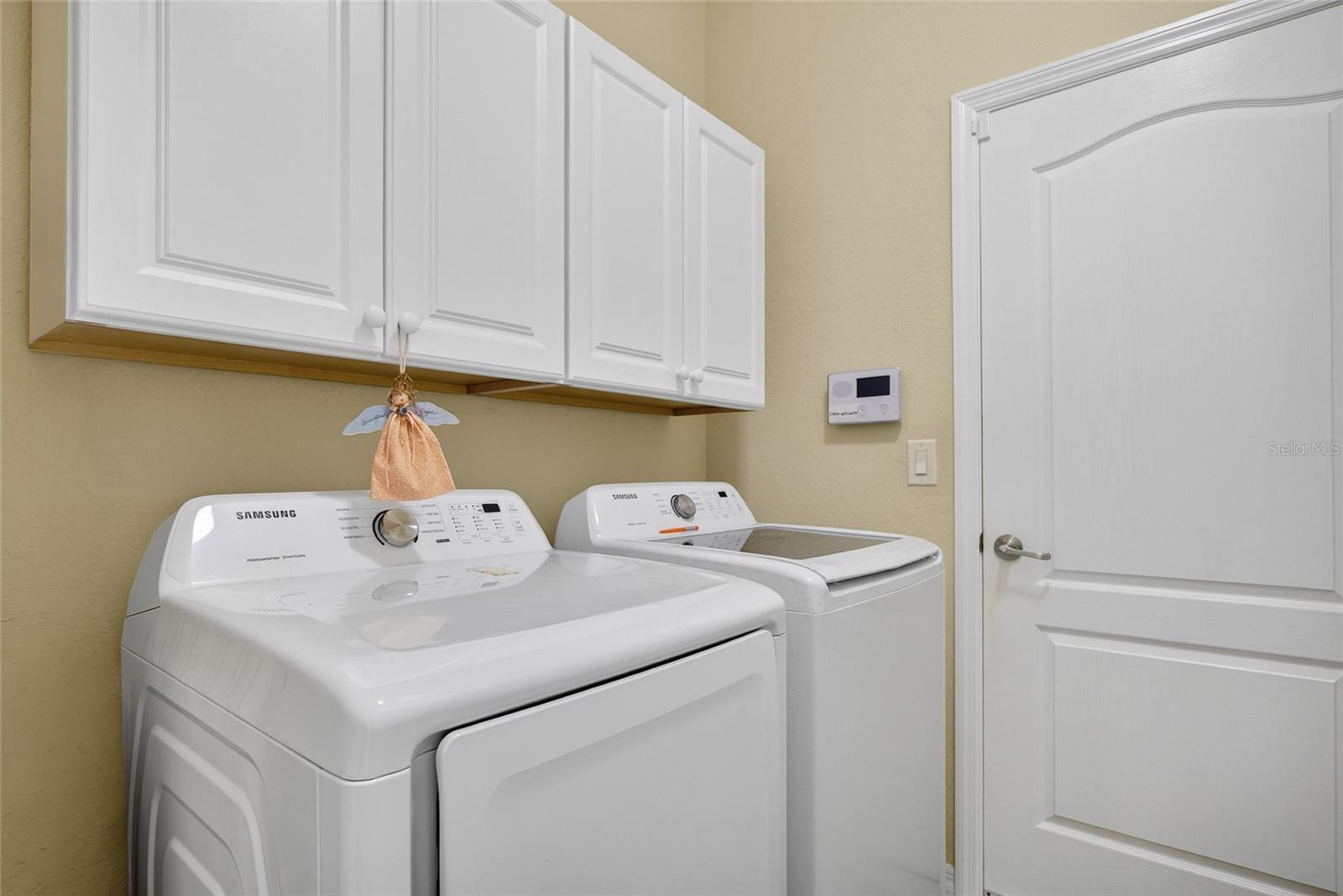 Image 25 of 39 For 2877 Via Piazza Loop