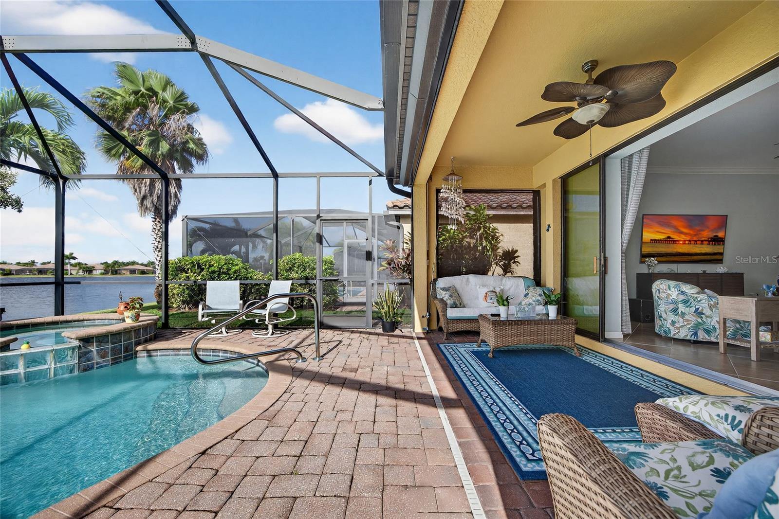 Image 26 of 39 For 2877 Via Piazza Loop