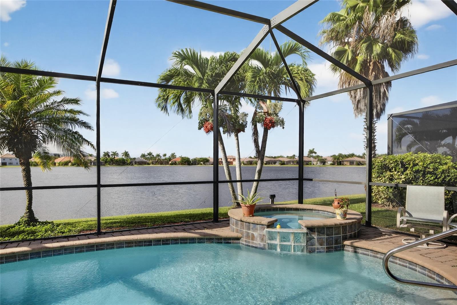 Image 31 of 39 For 2877 Via Piazza Loop