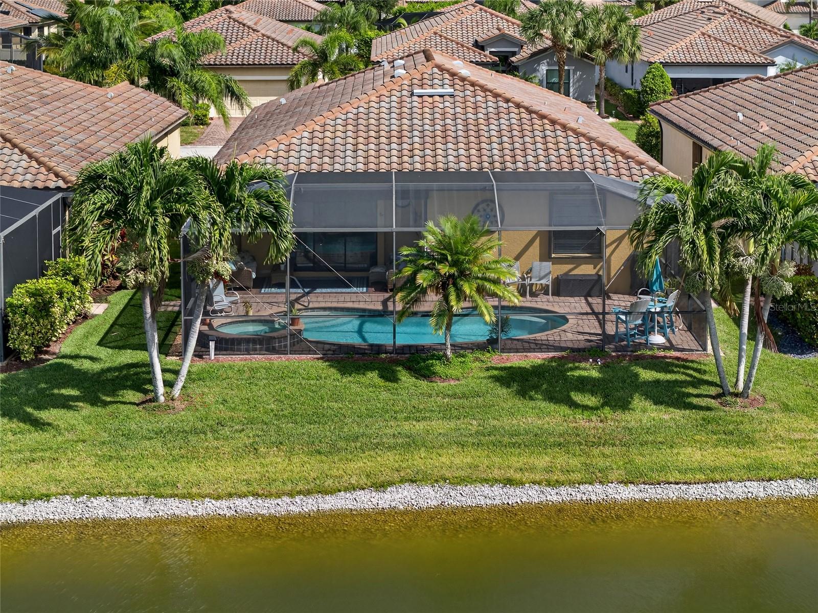 Image 32 of 39 For 2877 Via Piazza Loop