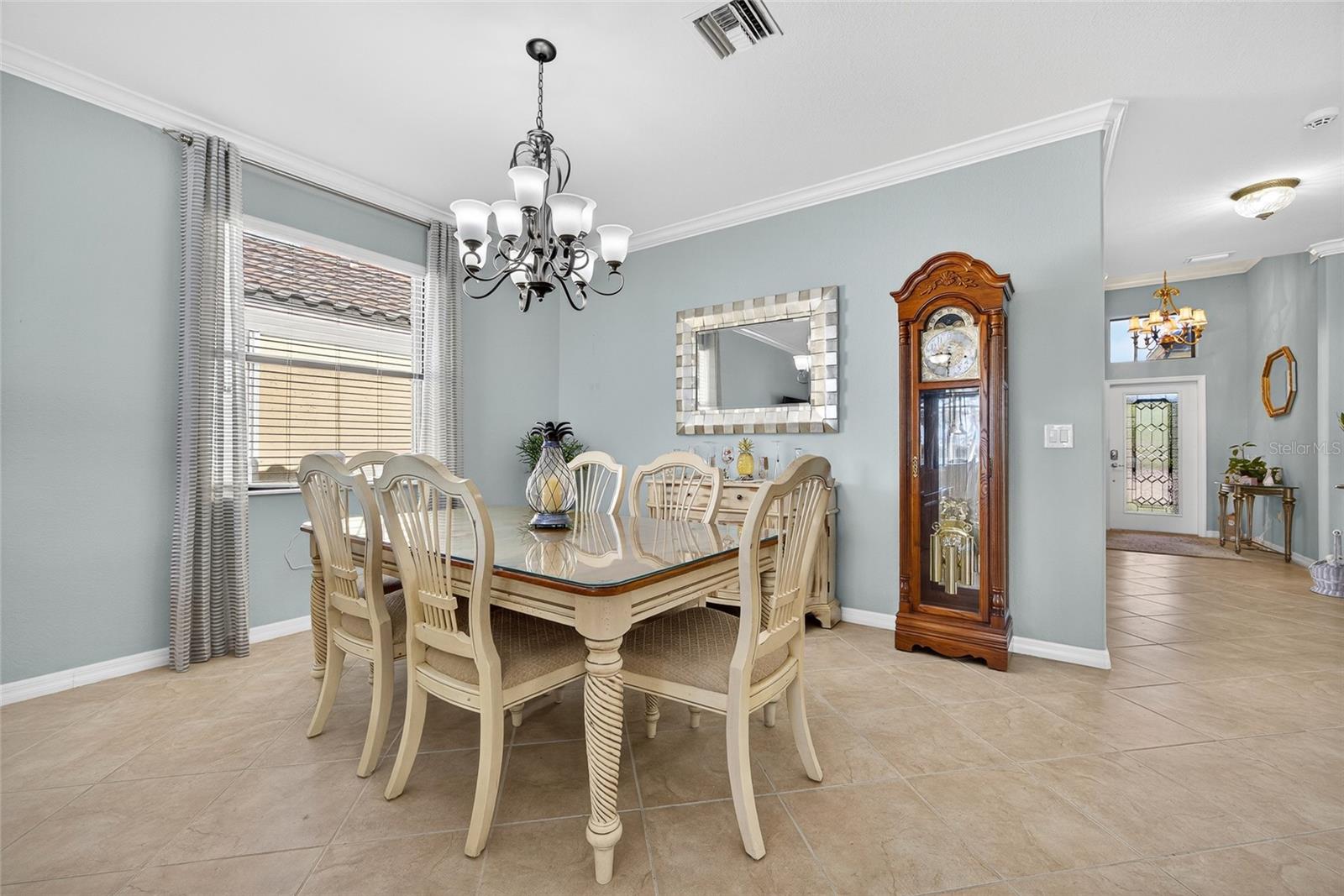 Image 8 of 39 For 2877 Via Piazza Loop