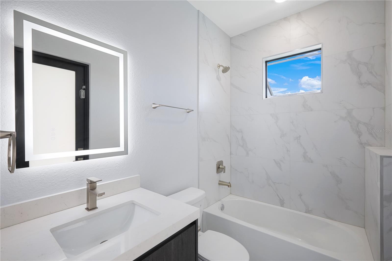 Image 21 of 46 For 10123 Boylston Street