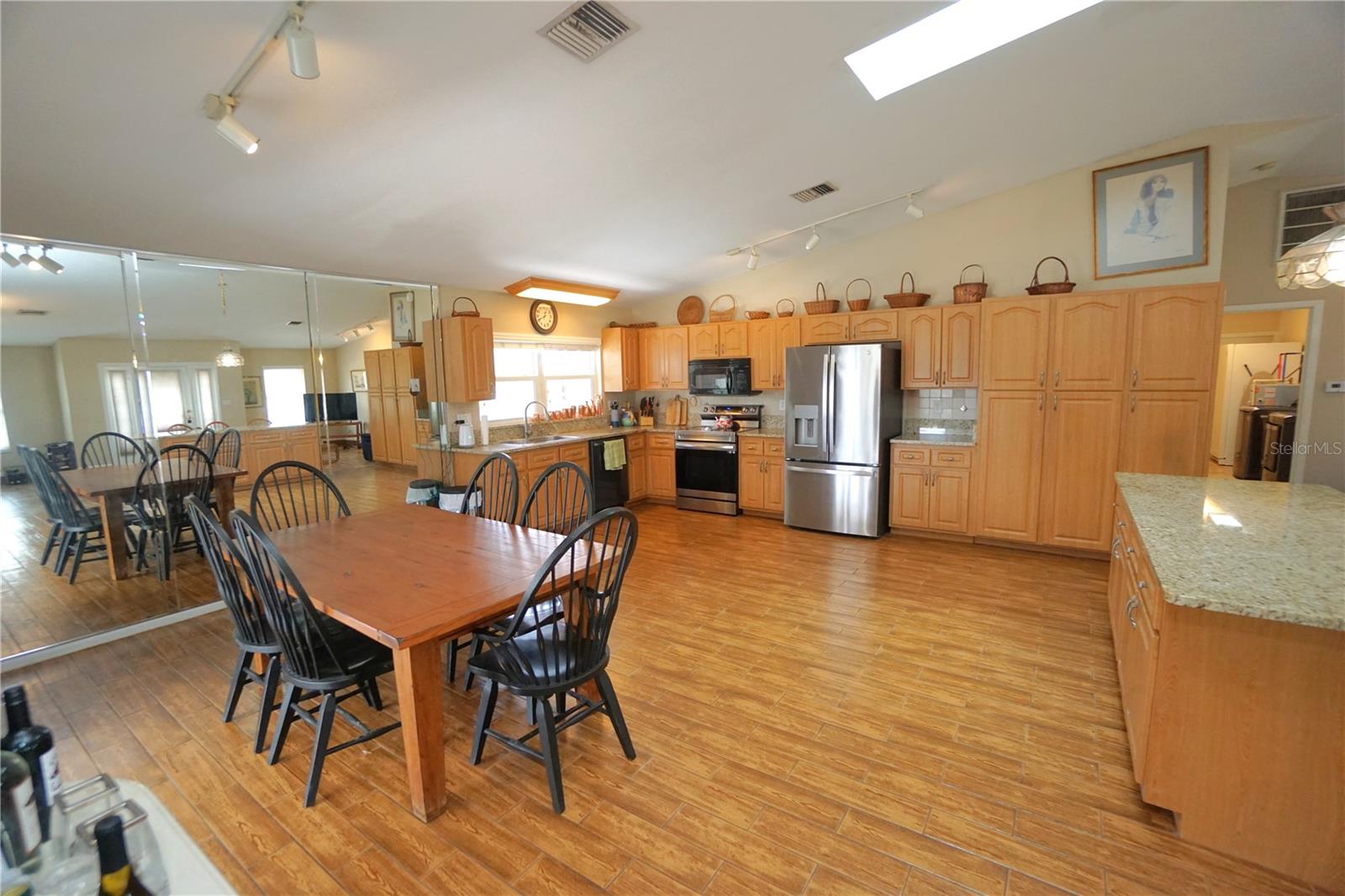 Image 10 of 44 For 3255 Geneva Street