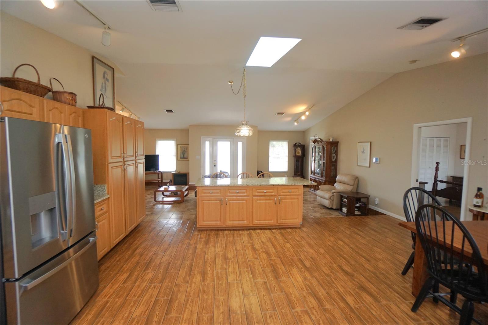 Image 12 of 44 For 3255 Geneva Street