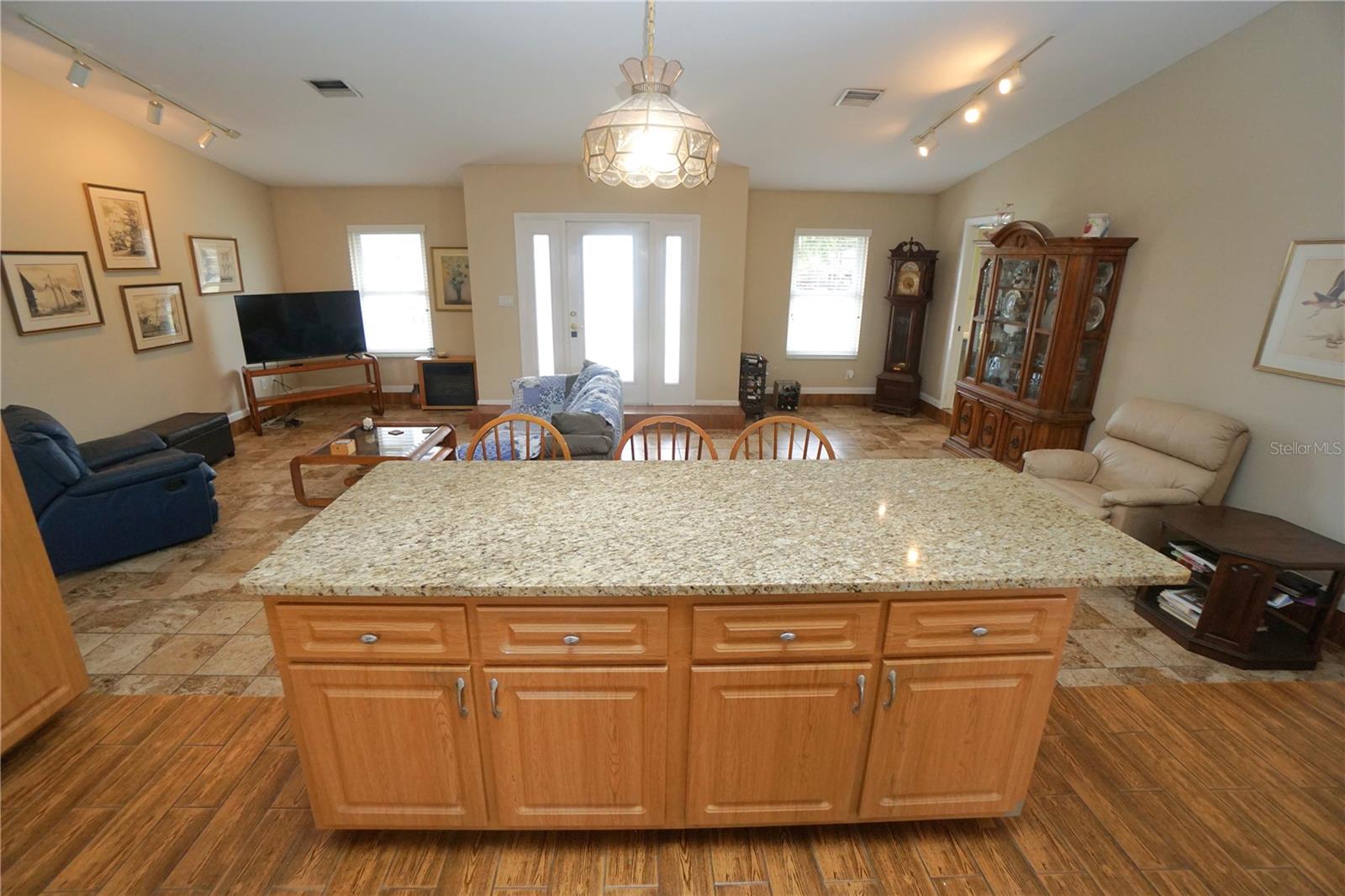 Image 16 of 44 For 3255 Geneva Street