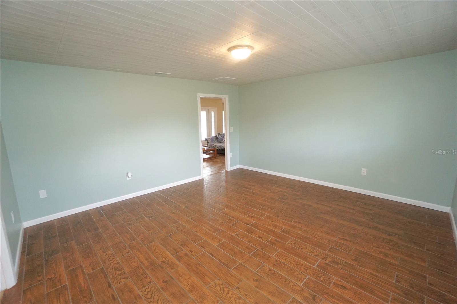 Image 23 of 44 For 3255 Geneva Street