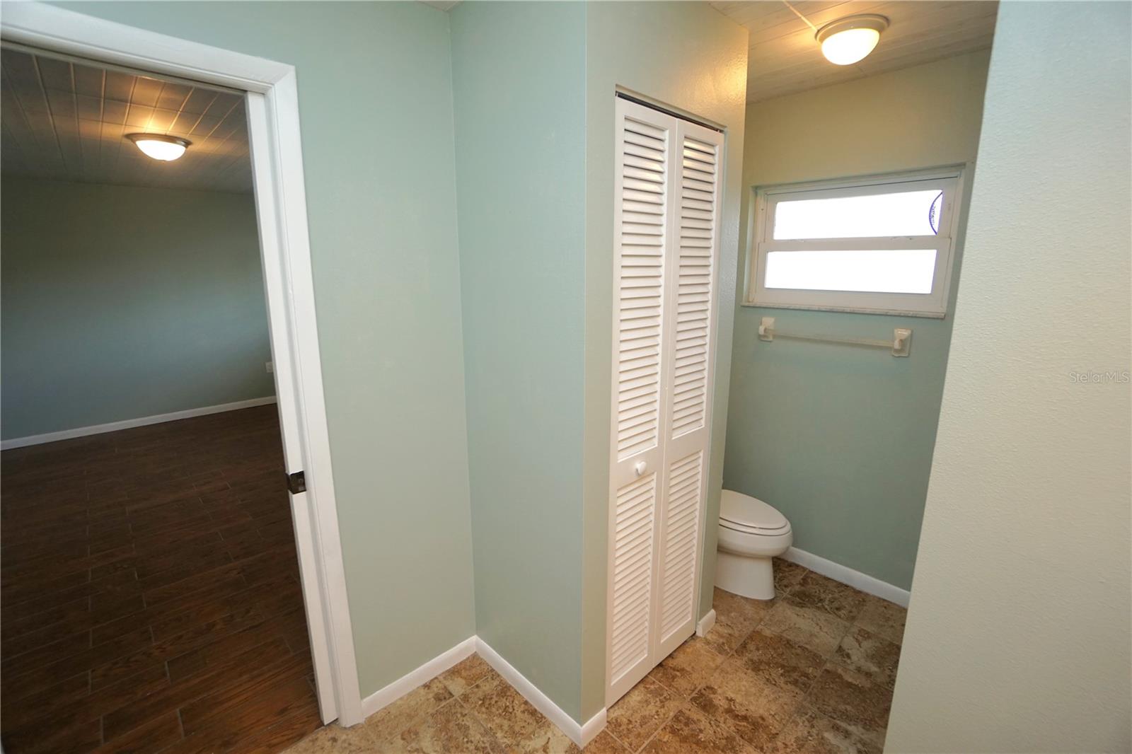 Image 25 of 44 For 3255 Geneva Street