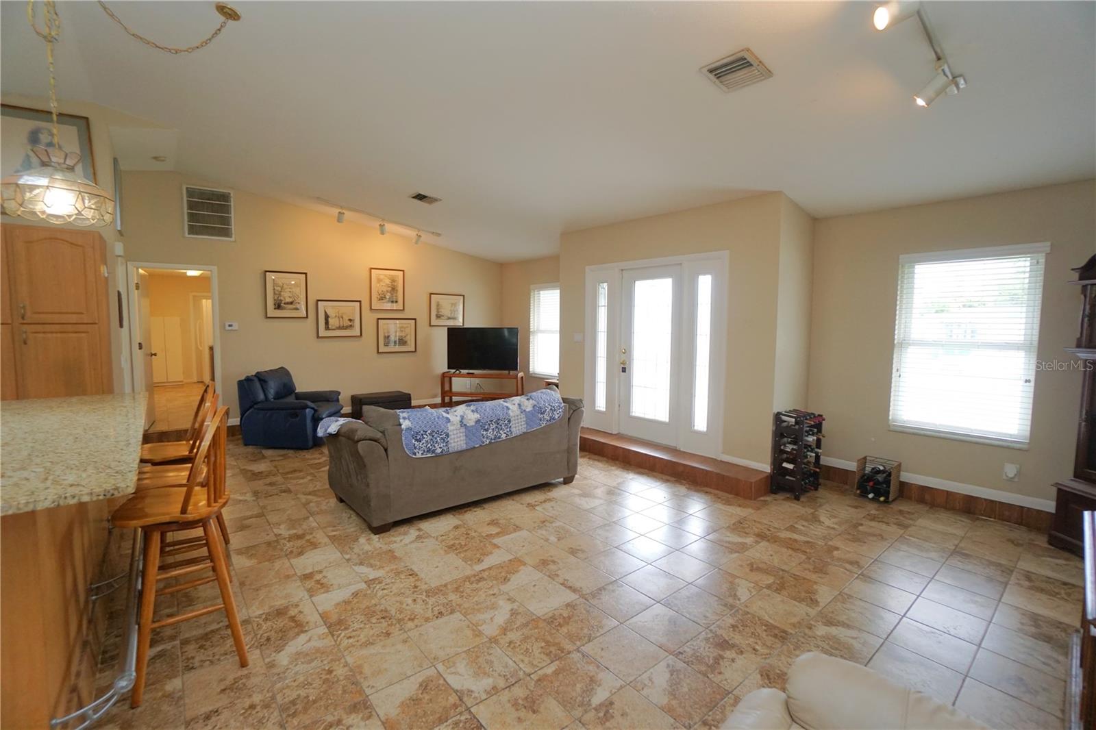 Image 7 of 44 For 3255 Geneva Street