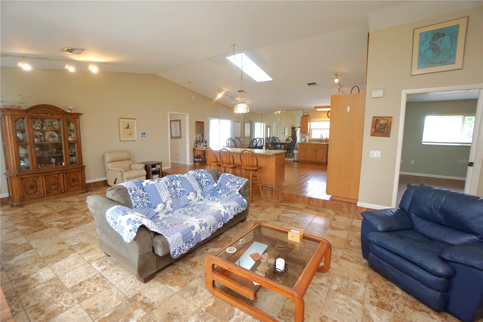 Image 8 of 44 For 3255 Geneva Street