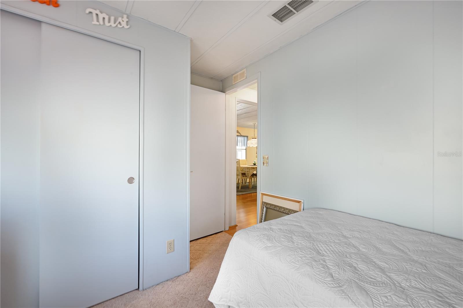 Image 21 of 53 For 2100 Kings Highway 640