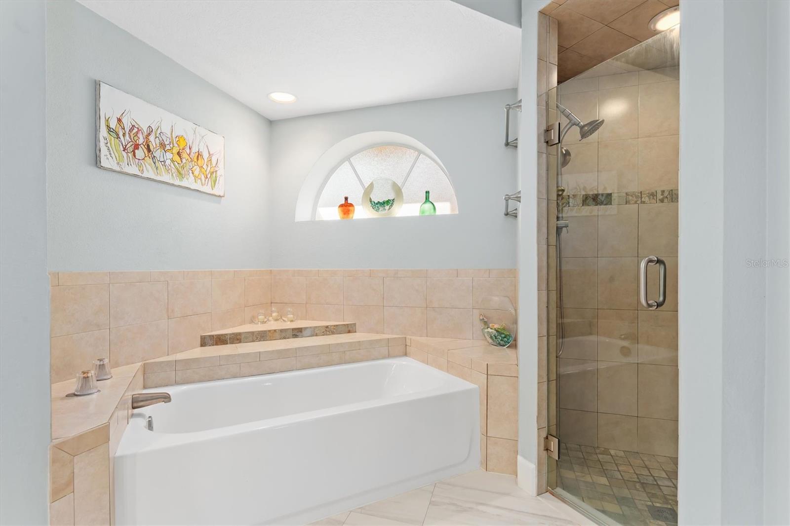 Image 25 of 47 For 1460 Raven Court