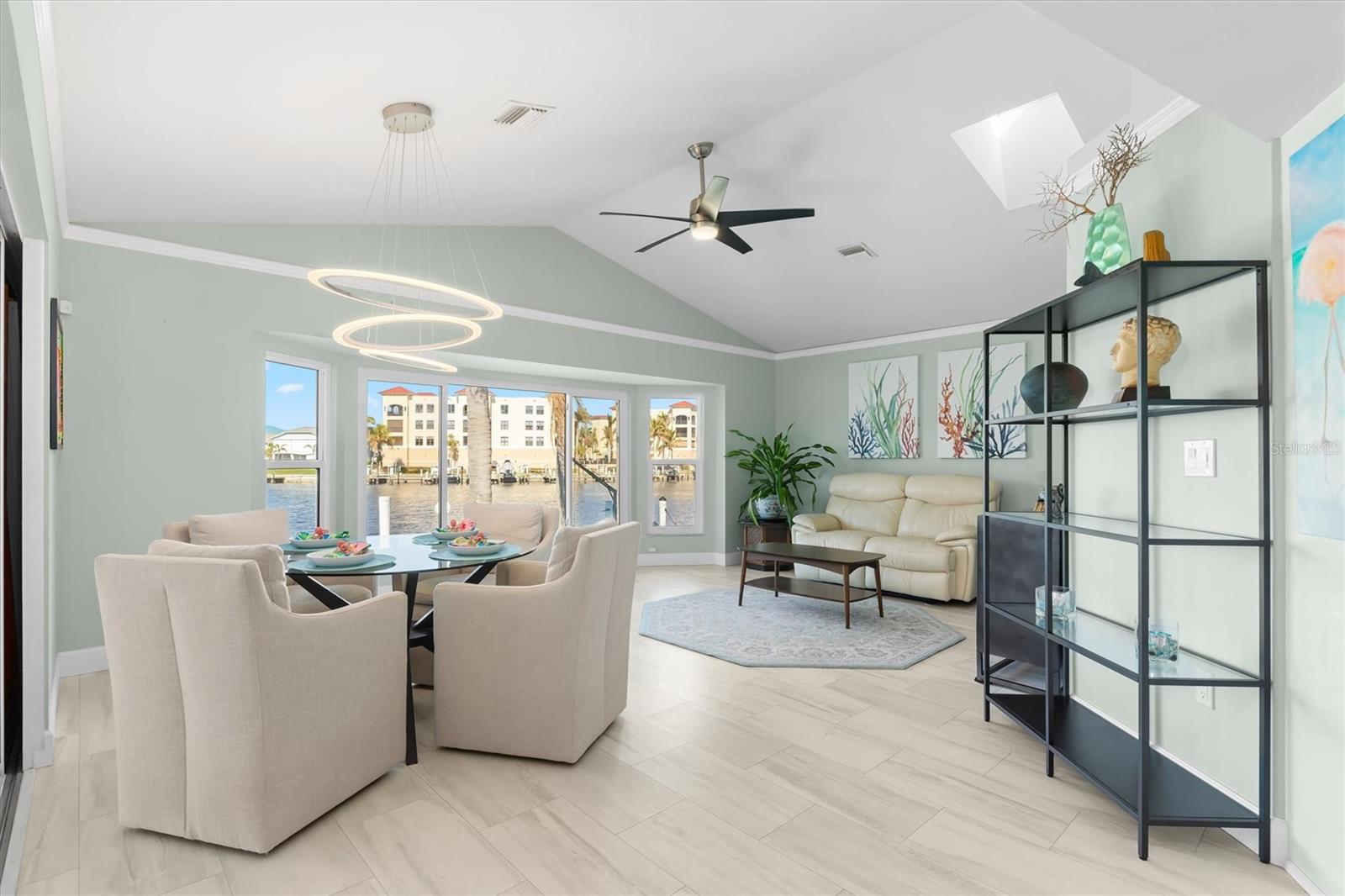 Image 6 of 47 For 1460 Raven Court