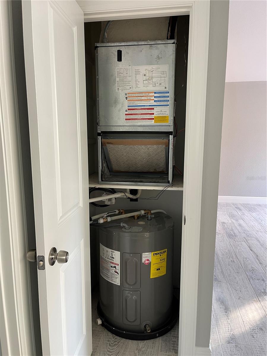 Image 16 of 37 For 418 - 438 Virginia Avenue