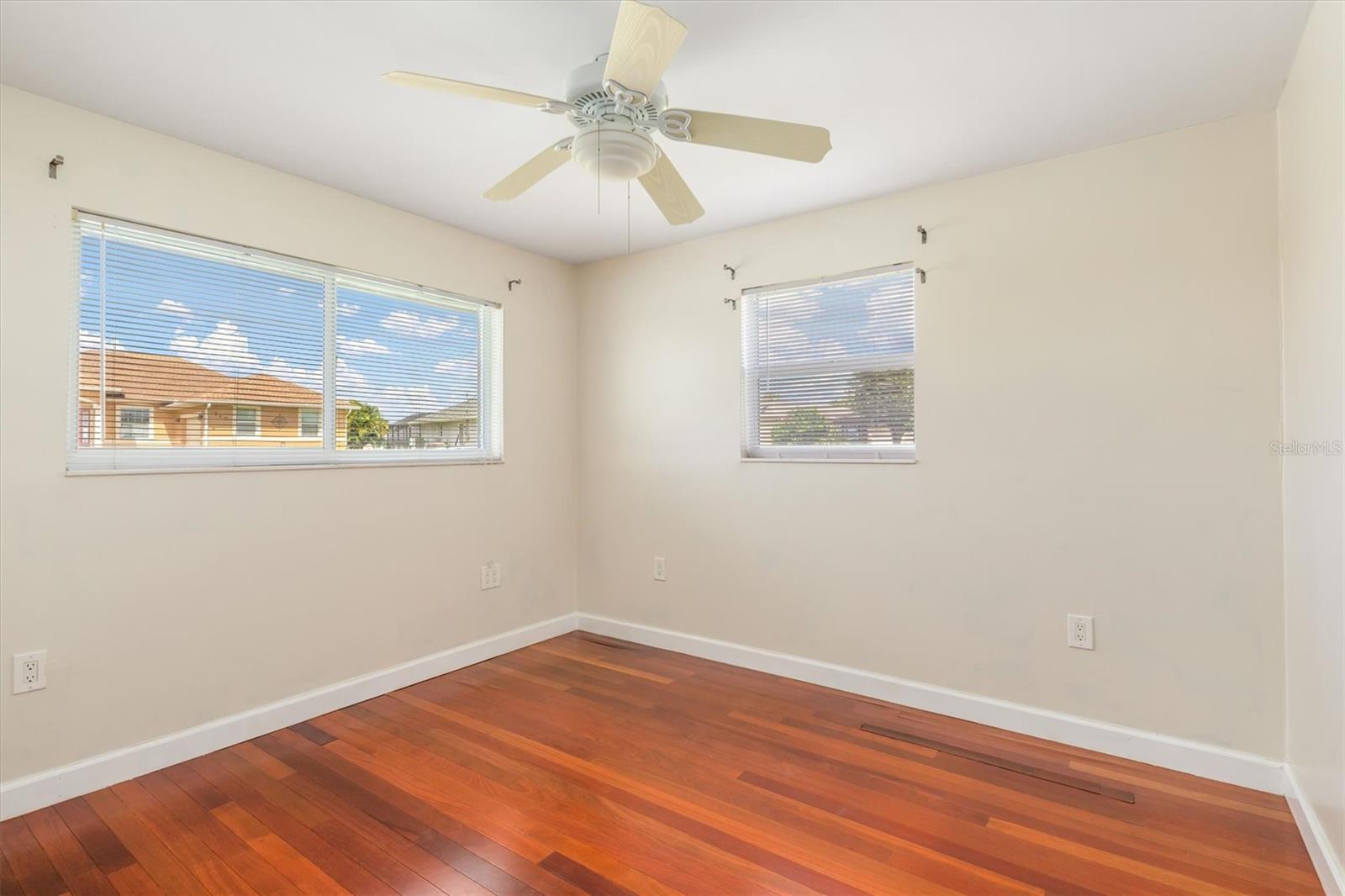 Image 17 of 36 For 703 Spring Lake Boulevard Nw