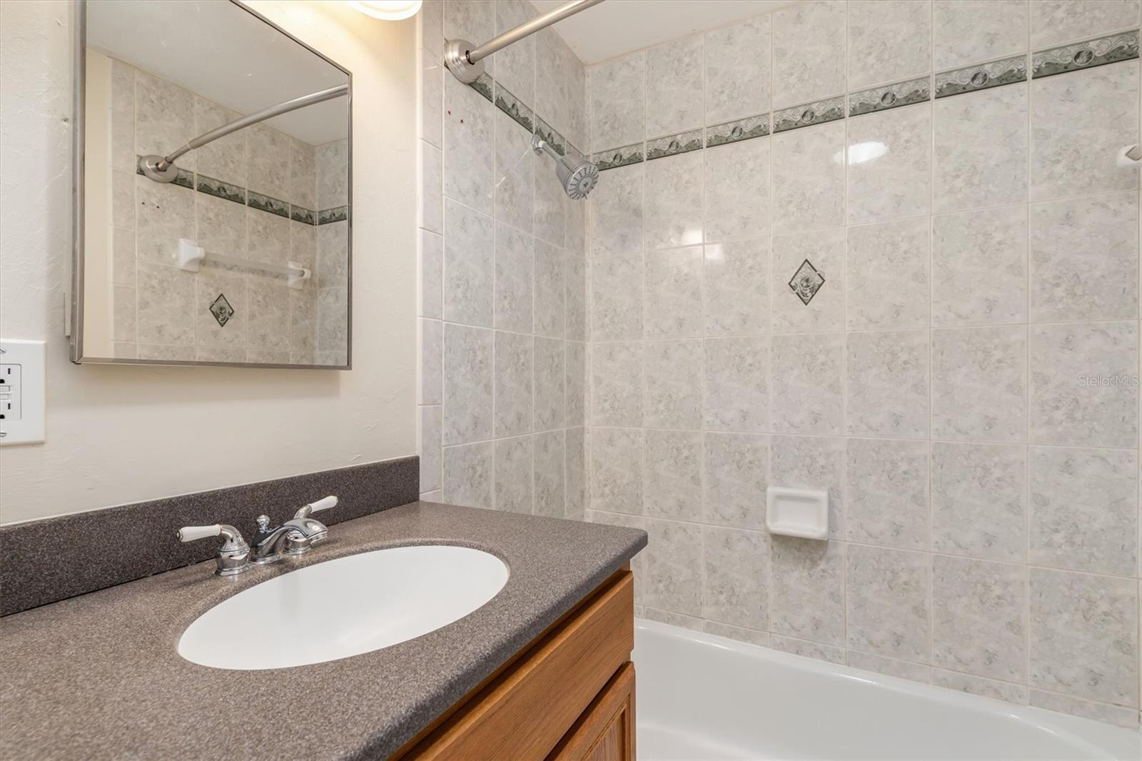 Image 18 of 36 For 703 Spring Lake Boulevard Nw