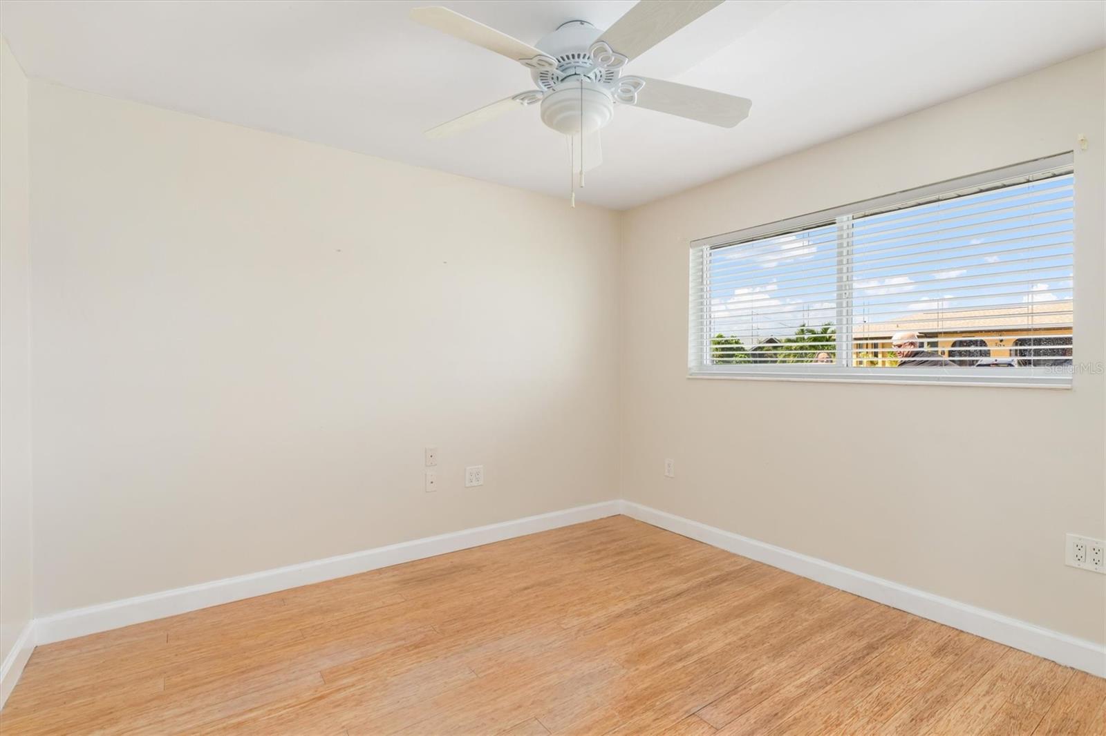 Image 19 of 36 For 703 Spring Lake Boulevard Nw