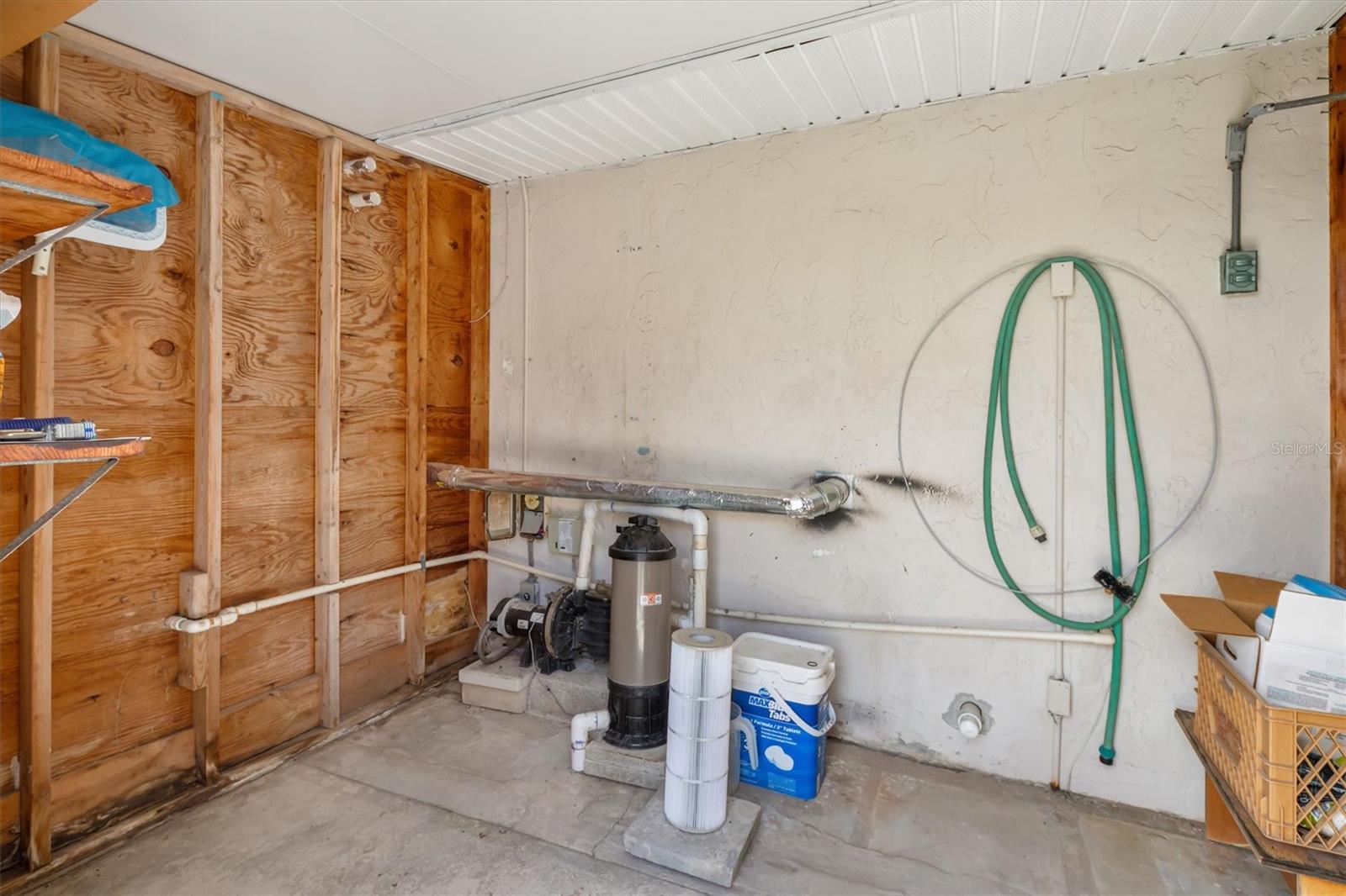 Image 20 of 36 For 703 Spring Lake Boulevard Nw