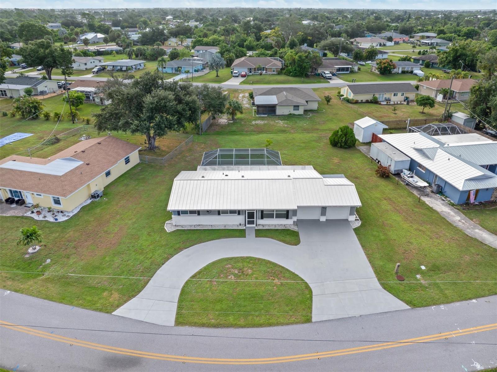 Image 31 of 36 For 703 Spring Lake Boulevard Nw