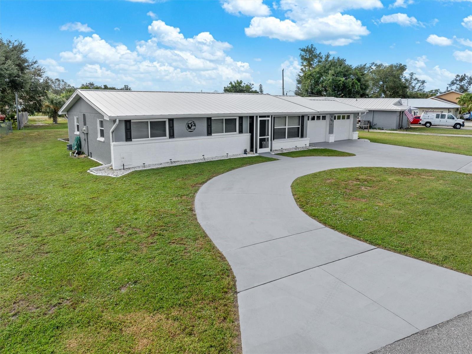 Image 32 of 36 For 703 Spring Lake Boulevard Nw