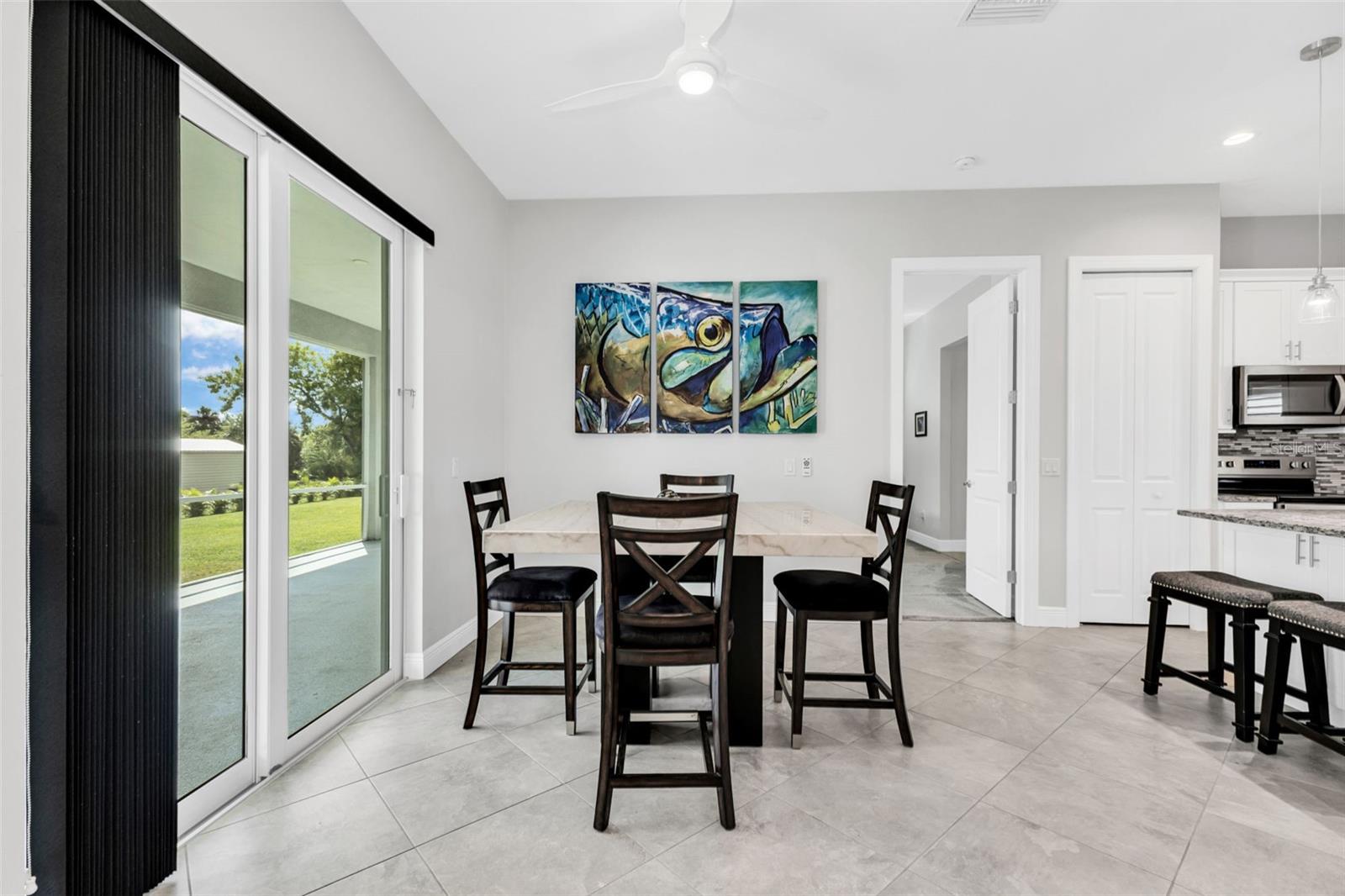 Image 10 of 65 For 3302 Palm Dr