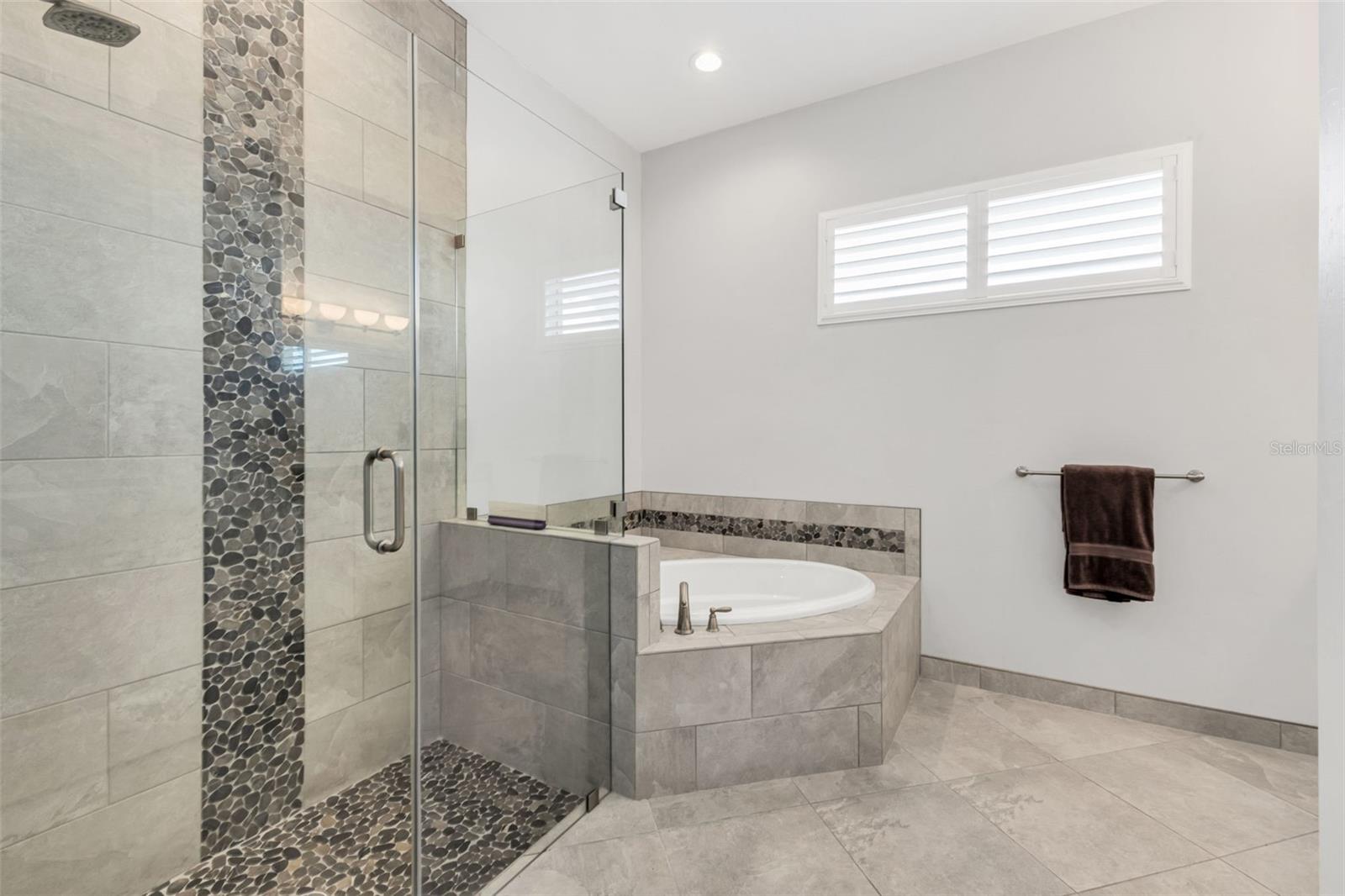 Image 21 of 65 For 3302 Palm Dr