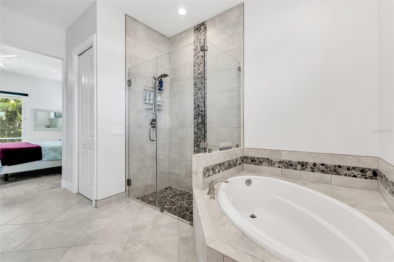 Image 25 of 65 For 3302 Palm Dr