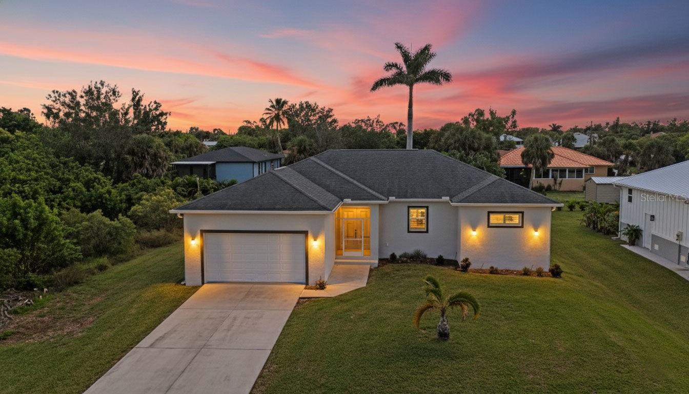 Image 3 of 65 For 3302 Palm Dr