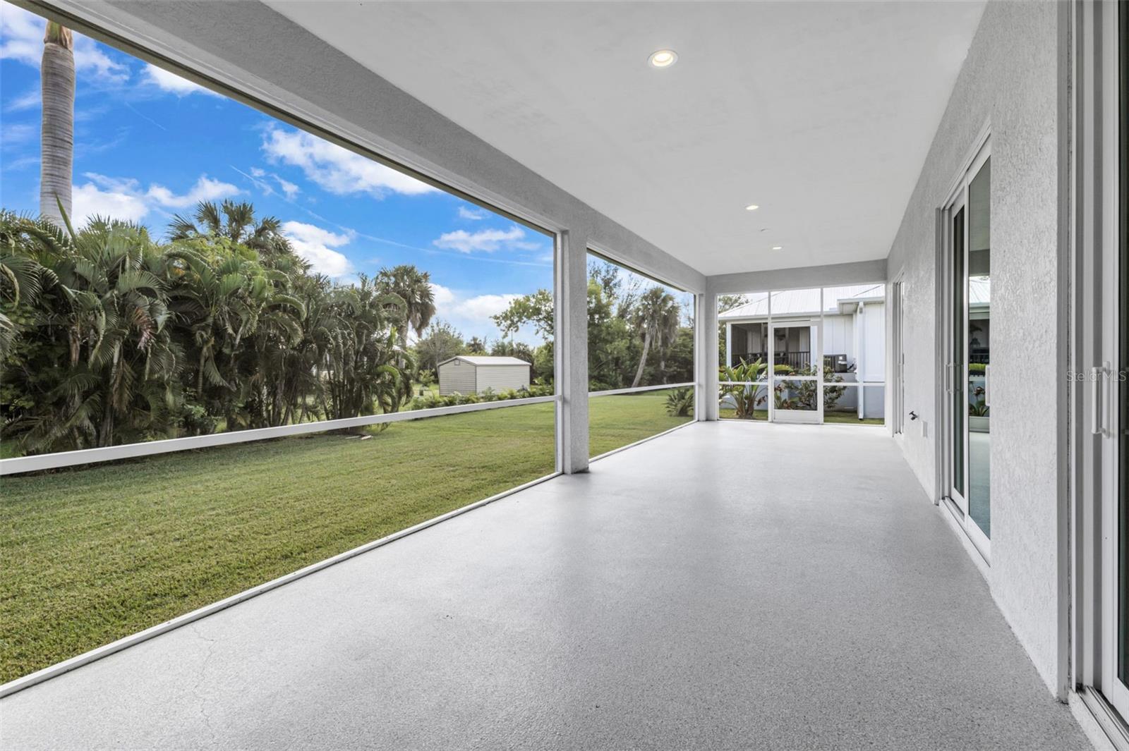 Image 34 of 65 For 3302 Palm Dr