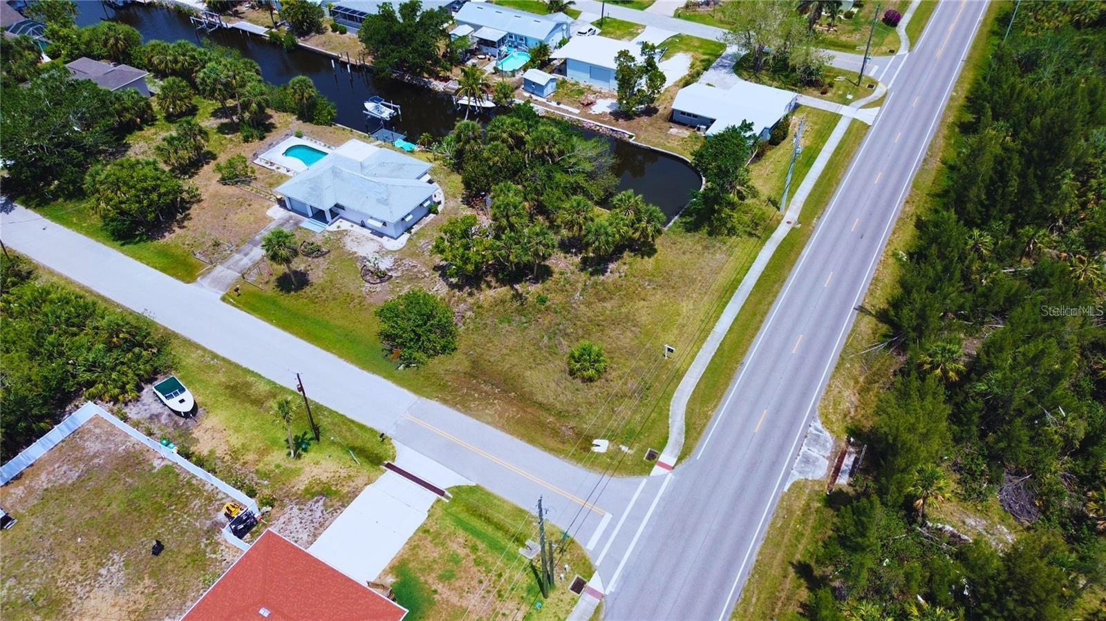 Image 4 of 7 For 3128 Banyan Way