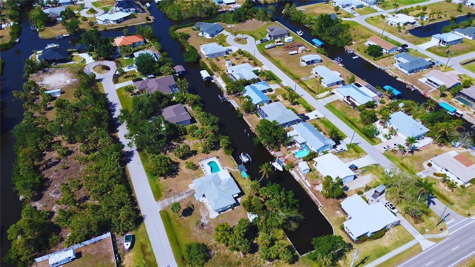 Image 5 of 7 For 3128 Banyan Way