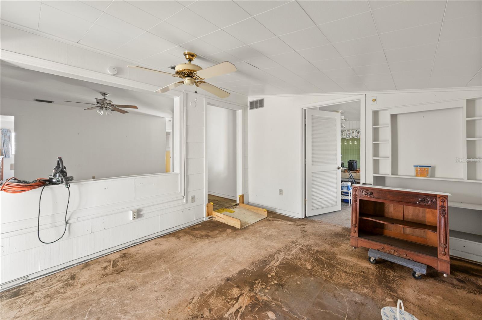 Image 15 of 30 For 210 Harvey Street