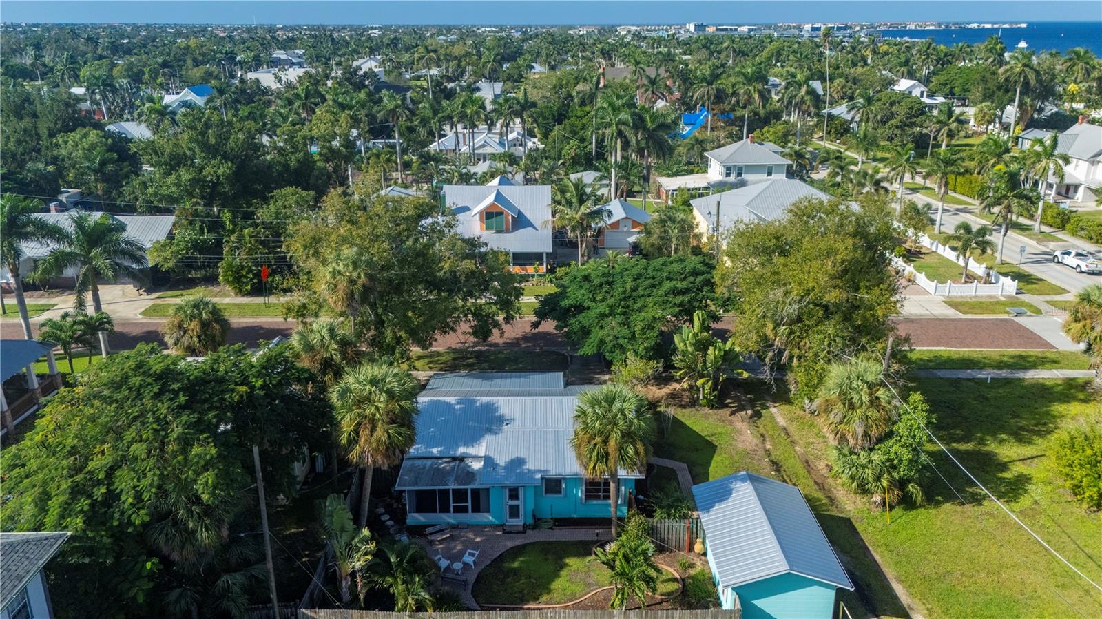 Image 28 of 30 For 210 Harvey Street