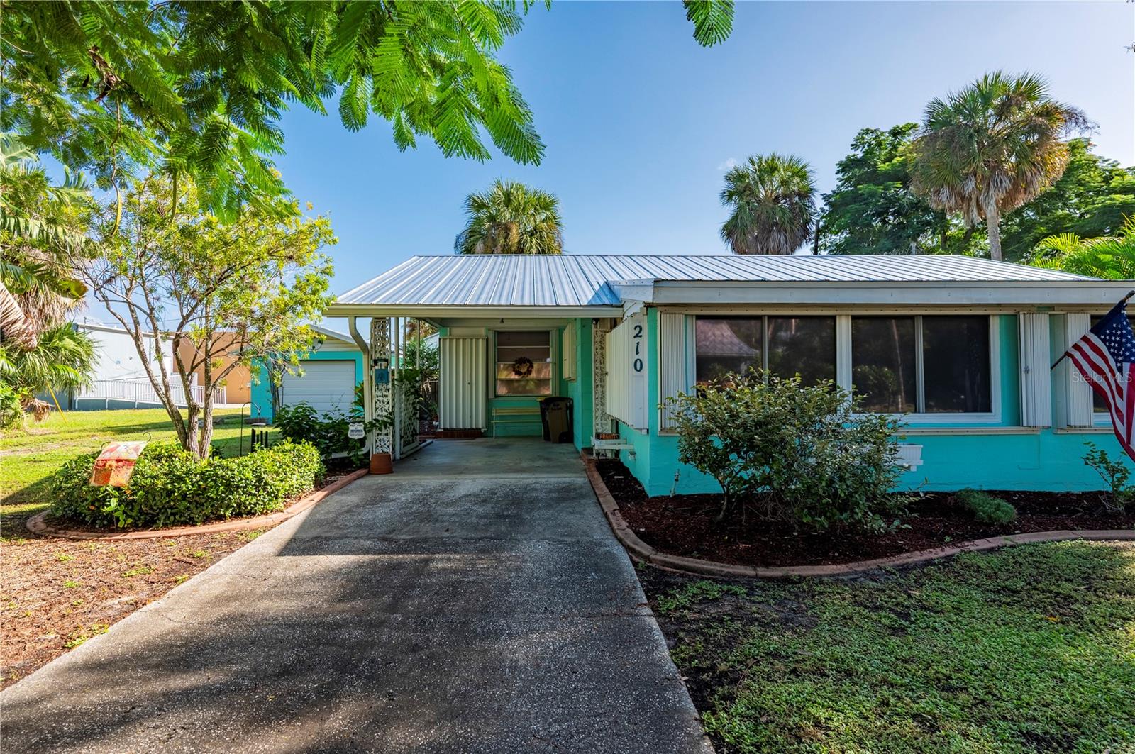 Image 7 of 30 For 210 Harvey Street