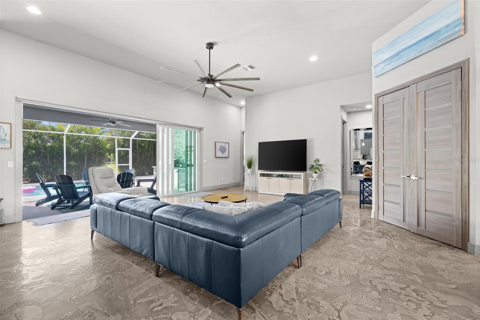 Image 16 of 61 For 528 14th Terrace