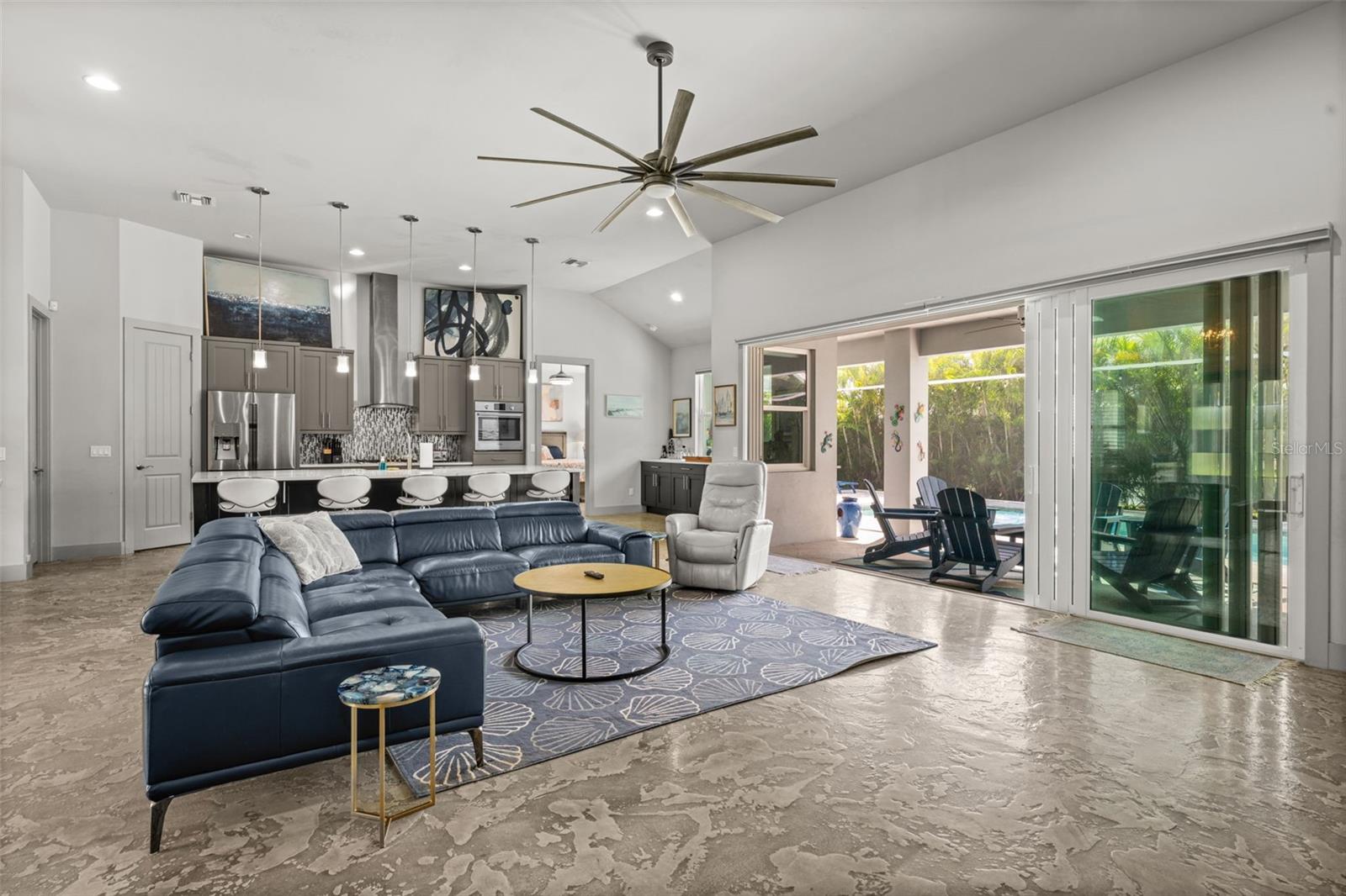 Image 19 of 61 For 528 14th Terrace