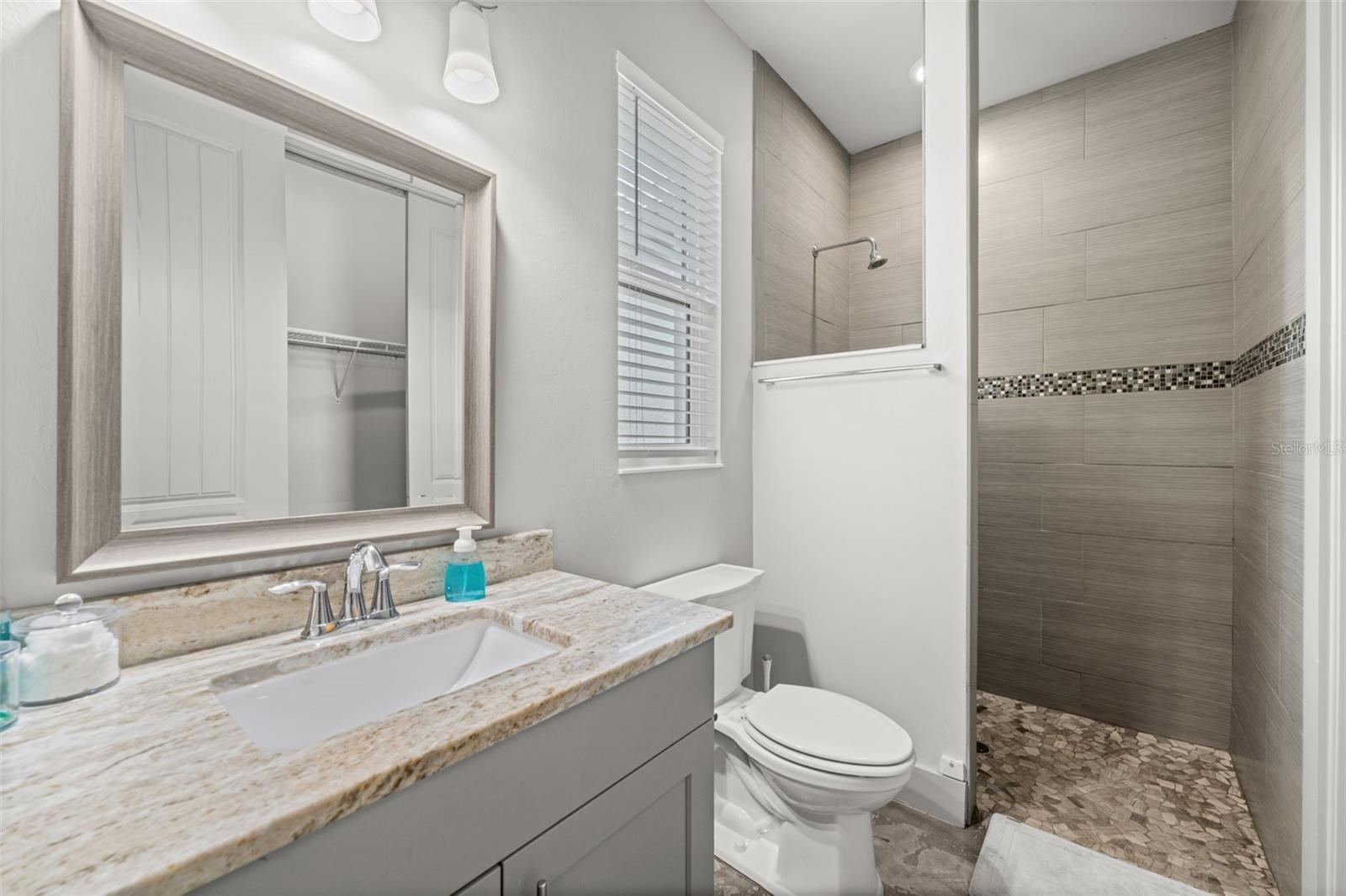 Image 25 of 61 For 528 14th Terrace