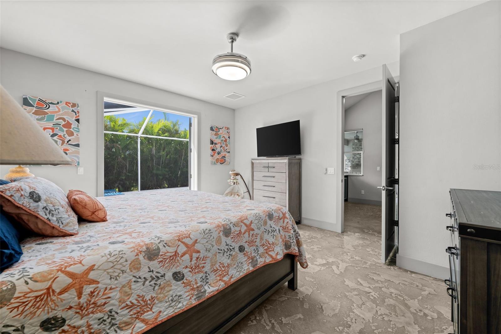 Image 28 of 61 For 528 14th Terrace