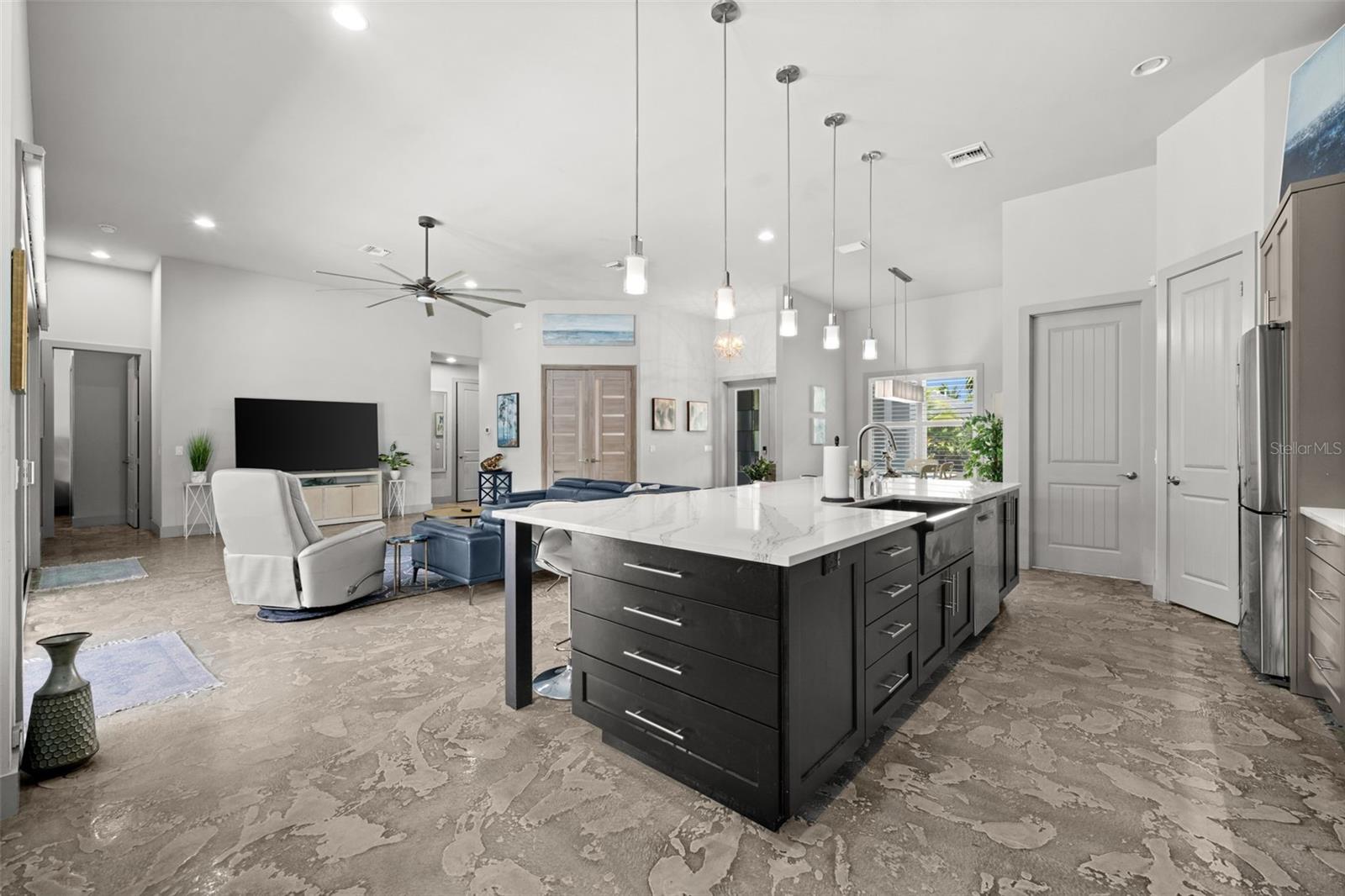 Image 8 of 61 For 528 14th Terrace