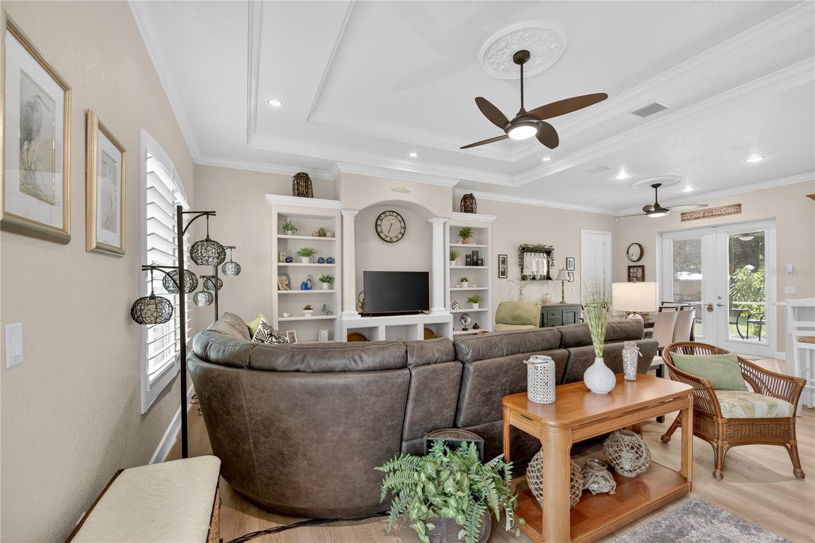 Image 20 of 57 For 18307 Lake Worth Boulevard