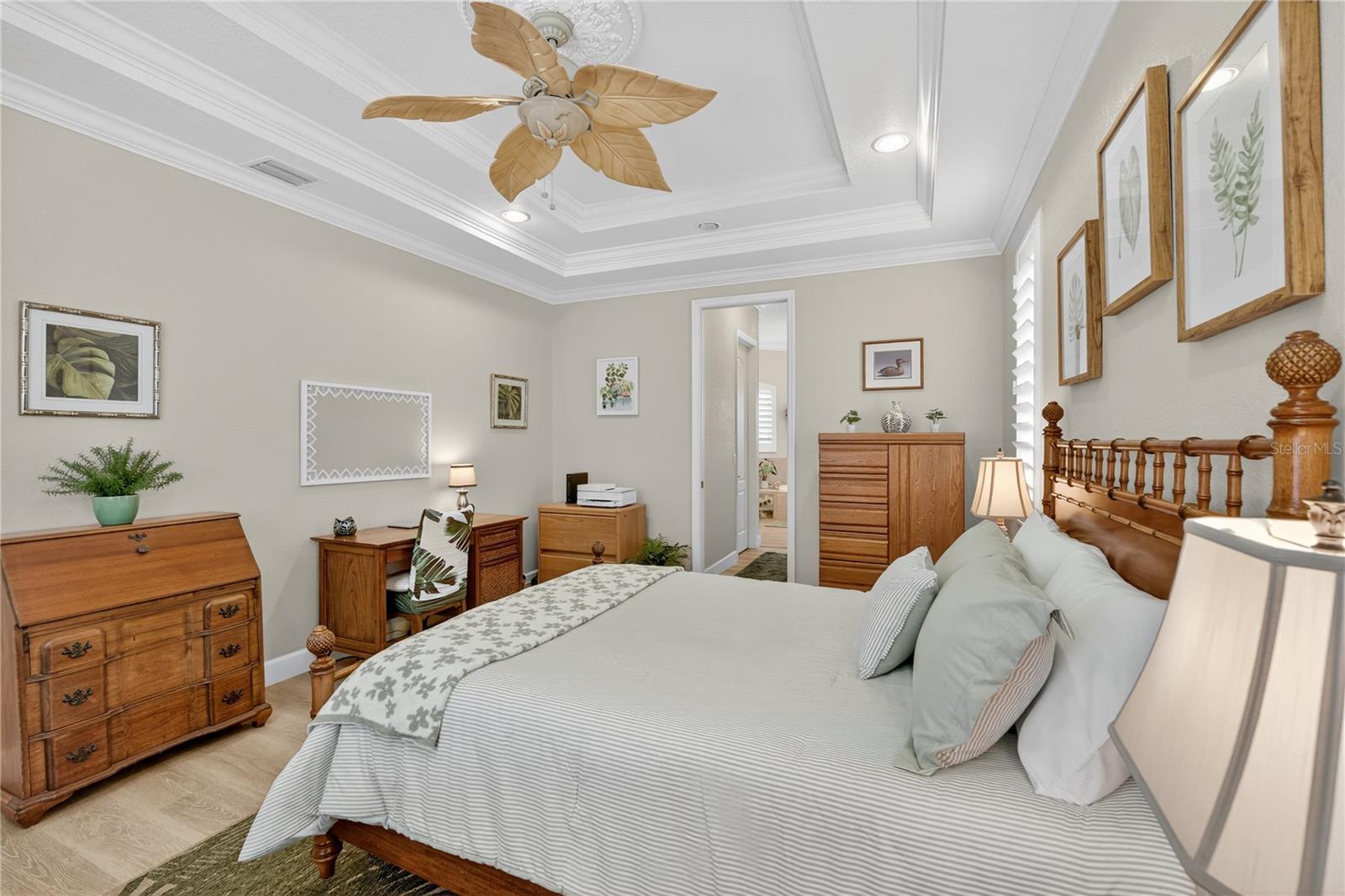 Image 25 of 57 For 18307 Lake Worth Boulevard