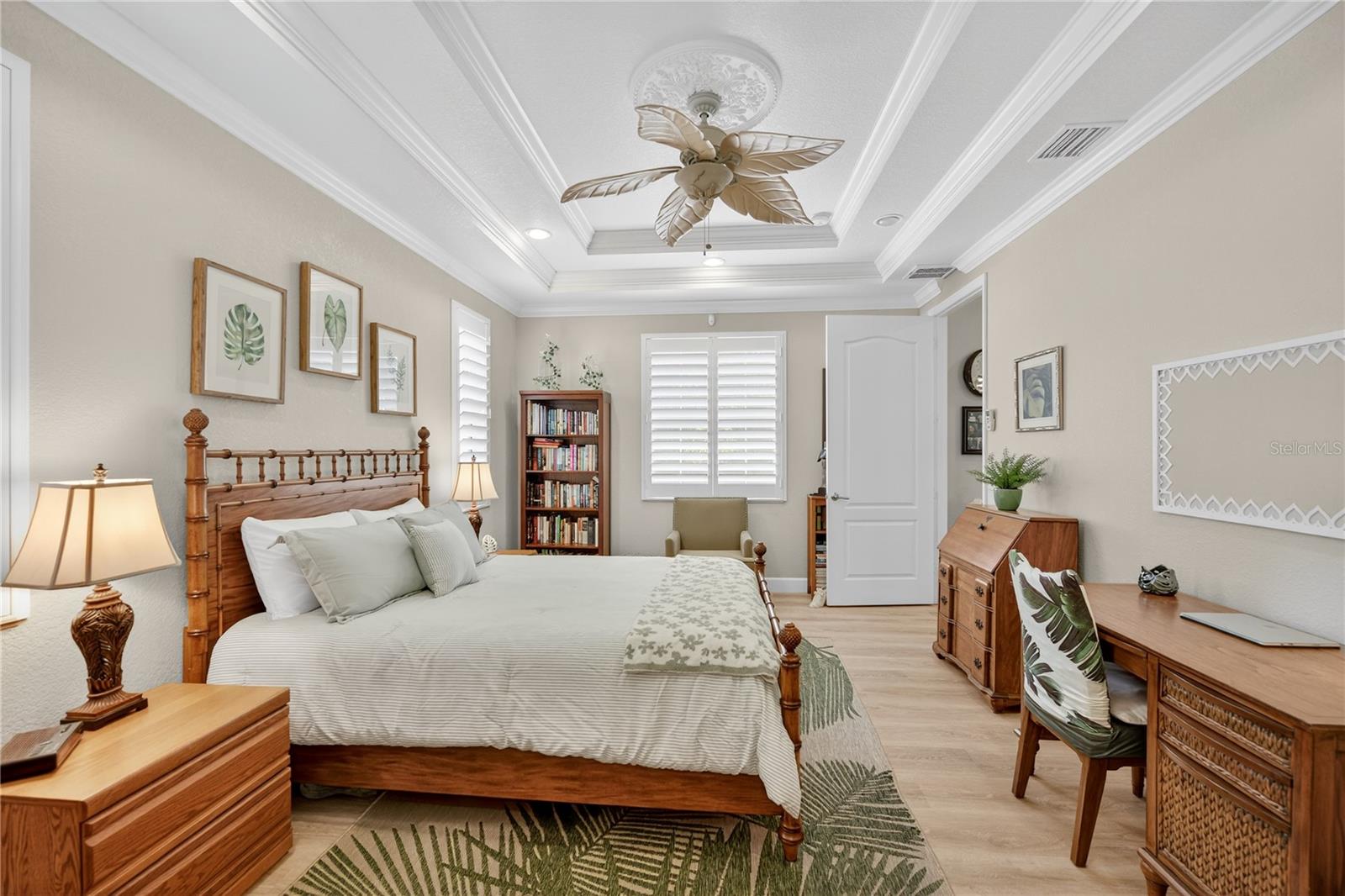 Image 26 of 57 For 18307 Lake Worth Boulevard