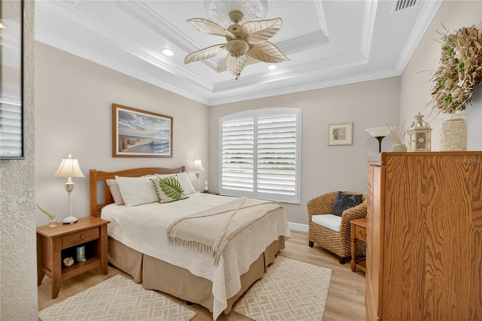 Image 34 of 57 For 18307 Lake Worth Boulevard