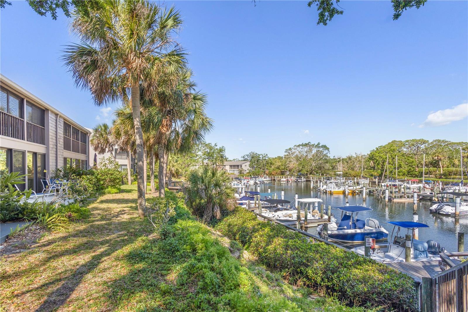 Image 29 of 49 For 1621 Boathouse Circle 125