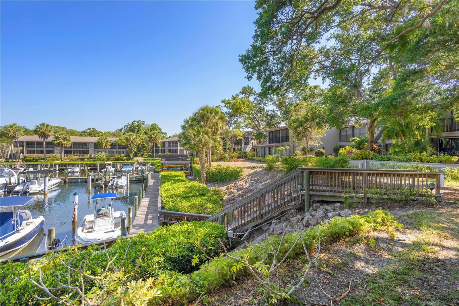 Image 32 of 49 For 1621 Boathouse Circle 125