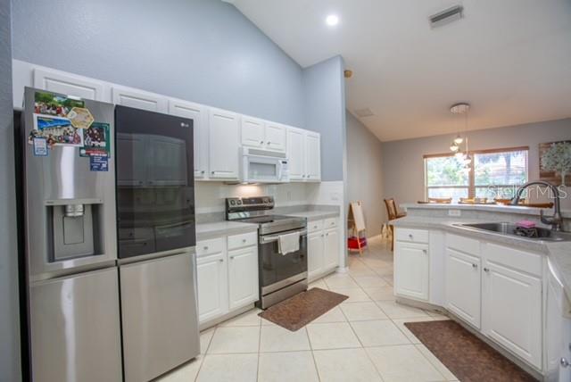 Image 9 of 19 For 4252 Donatello Avenue