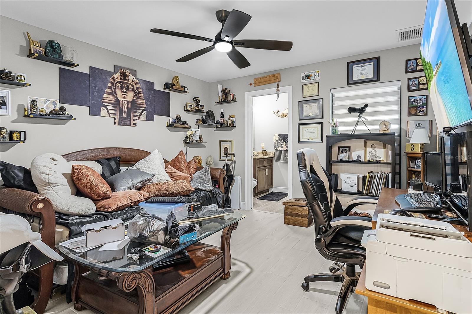 Image 19 of 27 For 24050 Bundy Court