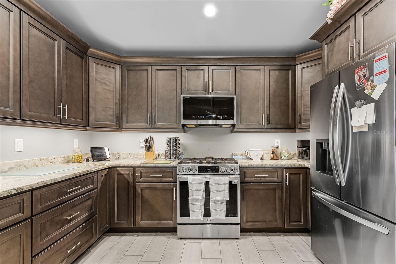 Image 9 of 27 For 24050 Bundy Court